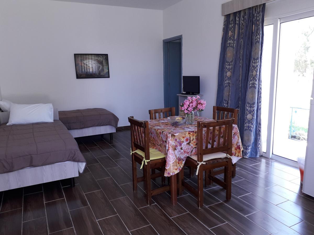 Petasos Apartments 1 Геннади Экстерьер фото